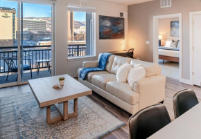 Expansive views - 1BD 1BA Hot Tub, Pool, Convention Centre